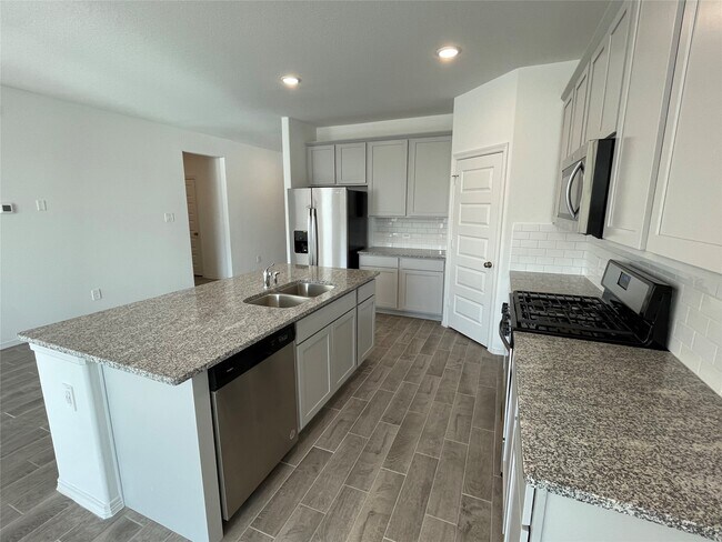 Building Photo - 9669 Caney Trails Rd