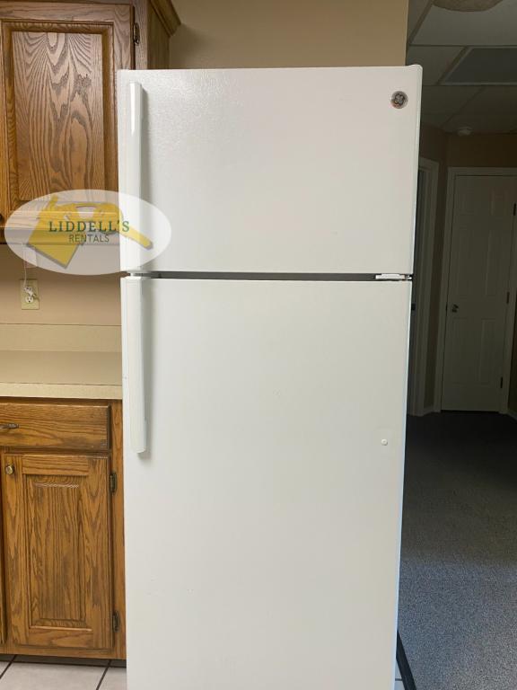 Building Photo - 219 Academy Dr