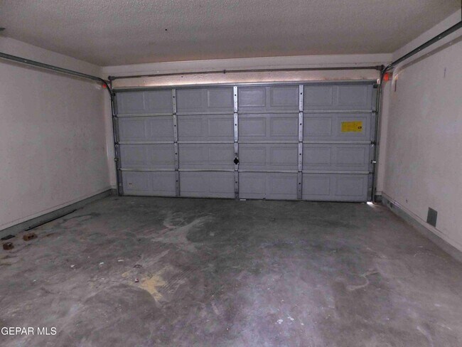 Building Photo - 12328 Tierra Canada Dr