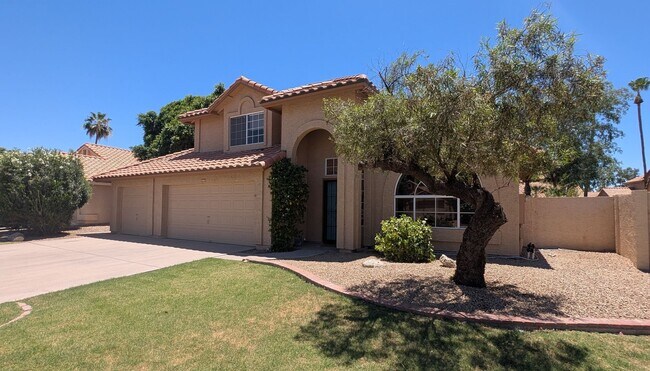 Building Photo - 4 Bedroom Home in the Waters Edge at Ocotillo Community Near W Queen Creek Rd and S Dobson Rd!