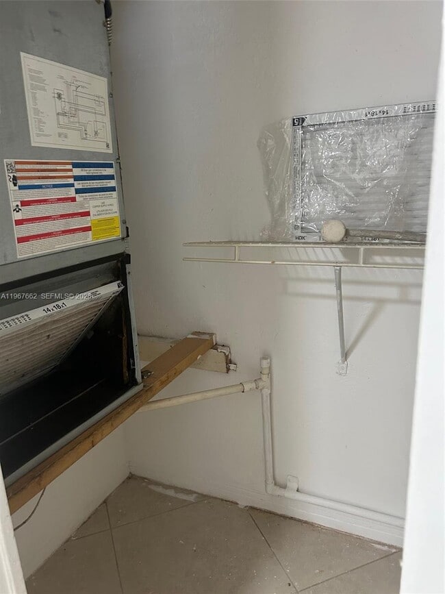 Building Photo - 1928 N 20th Ave