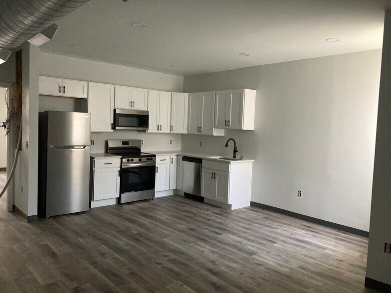 Building Photo - 2513 Frankford Ave