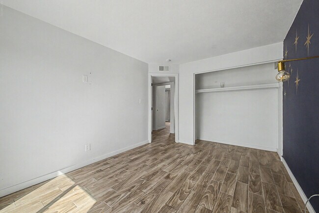 Building Photo - 13608 N 41st Pl