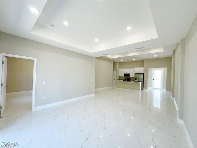 Building Photo - 236 Nautilus Ave S