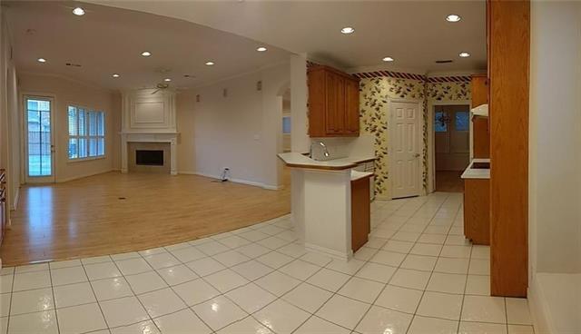 Building Photo - 609 Sunningdale