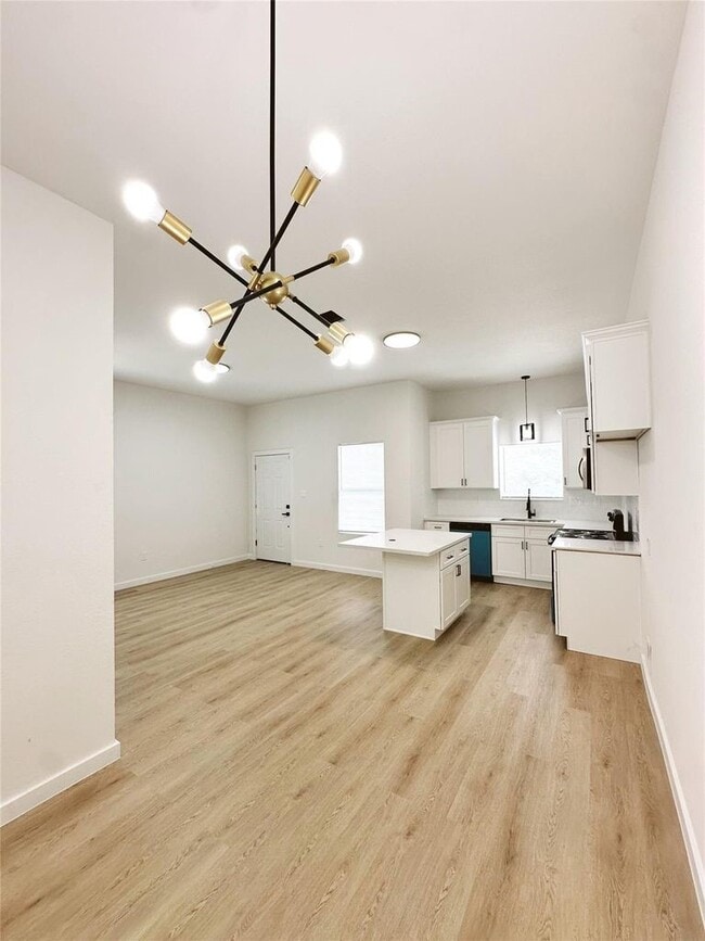 Building Photo - 9705 Garcroft St