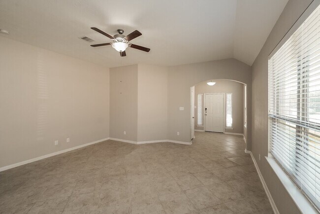 Building Photo - 20762 Rainmead Dr