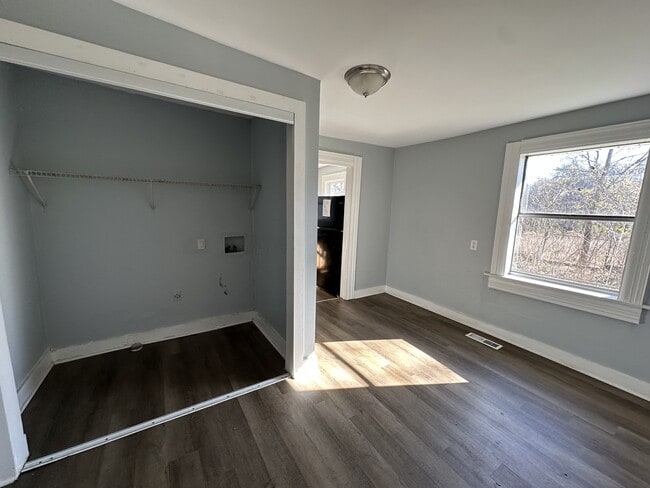 Building Photo - 5517 Sugar Ray Dr