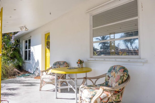 Building Photo - 3450 NE Linda Dr