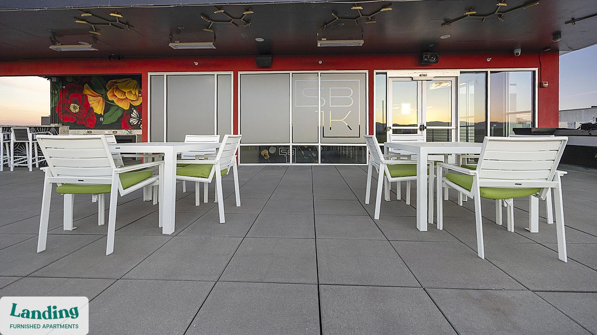 Building Photo - 1000 S Broadway