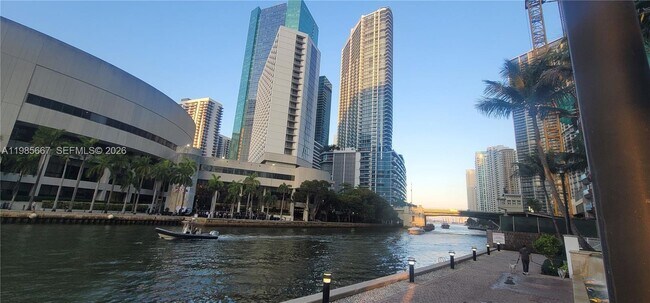 Building Photo - 31 SE 5th St