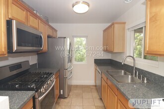 Building Photo - 2 Bed, 2 Bath Condo with Modern Upgrades A...