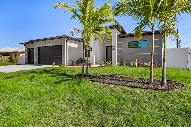Building Photo - 1115 NW 25th Ave