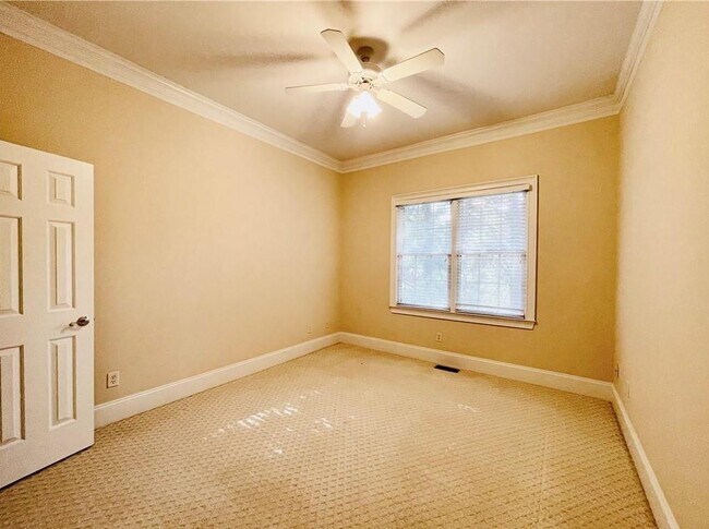 Building Photo - 455 Wembley Cir