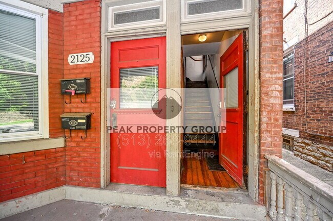 Building Photo - 2125 W Clifton Ave