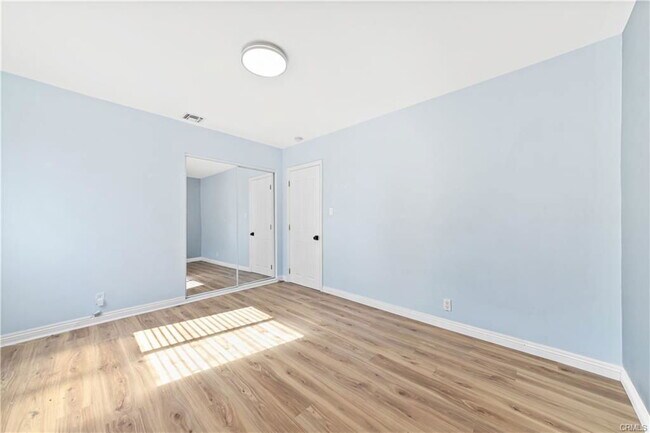 Building Photo - 5400 Columbus Ave