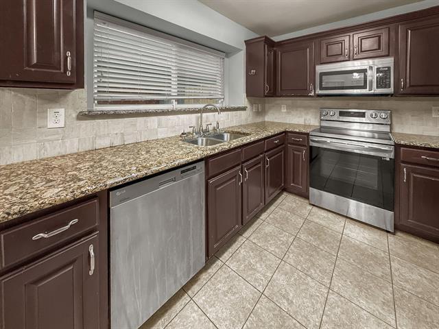 Building Photo - 6909 Sugar Maple Creek