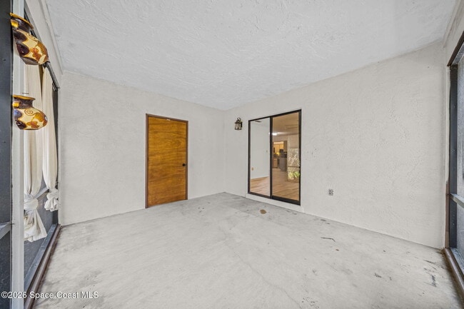 Building Photo - 6109 Gallop Ct