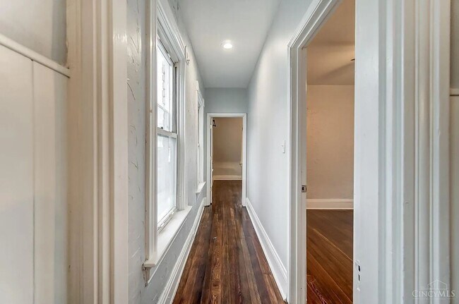Building Photo - 2312 Norwood Ave