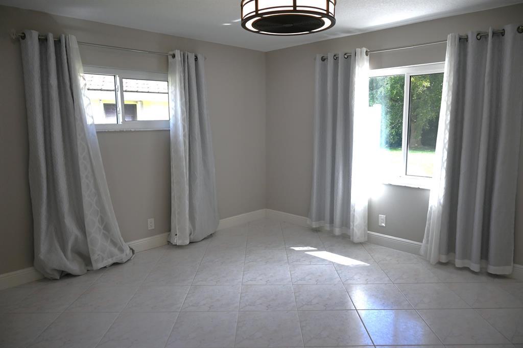 Building Photo - 9746 Lancaster Pl