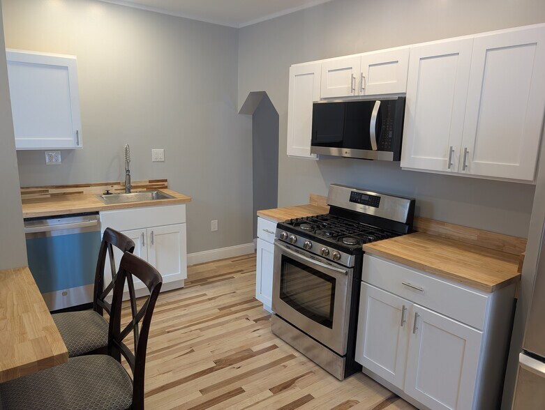 Building Photo - 1018 Neel St