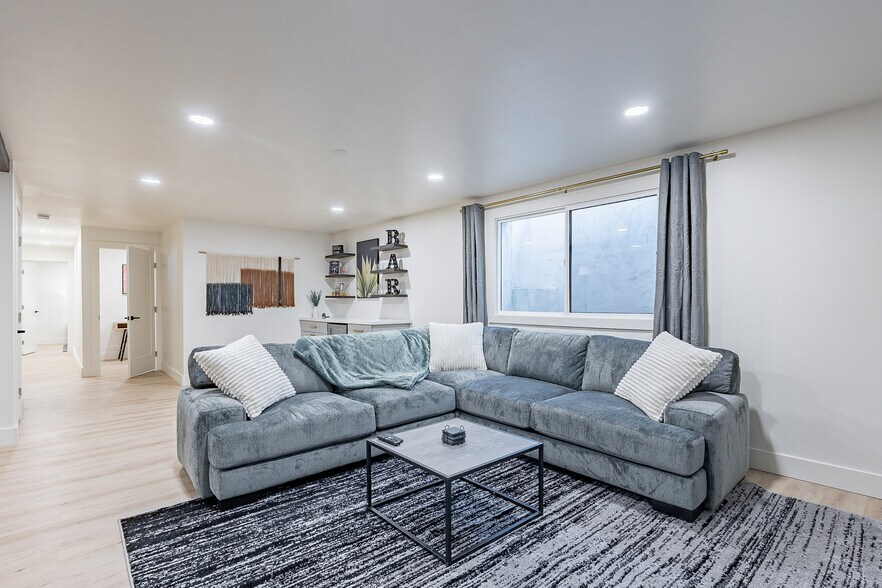 Living Room (Basement) - 126 E Palmcroft Dr