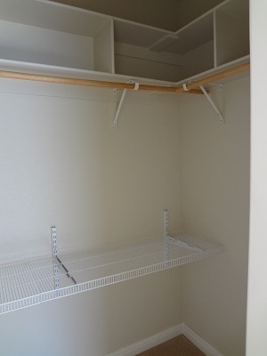 Building Photo - AVAILABLE NOW! Roseville 2 bed/2.5 bath, 2 Story Townhome!