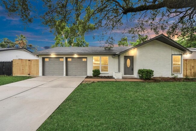Primary Photo - 2008 Elmview Dr