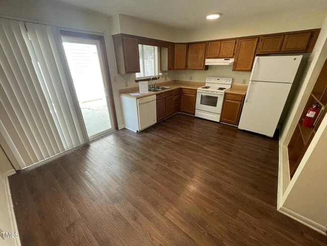 Building Photo - 5851 Shady Grove Cir