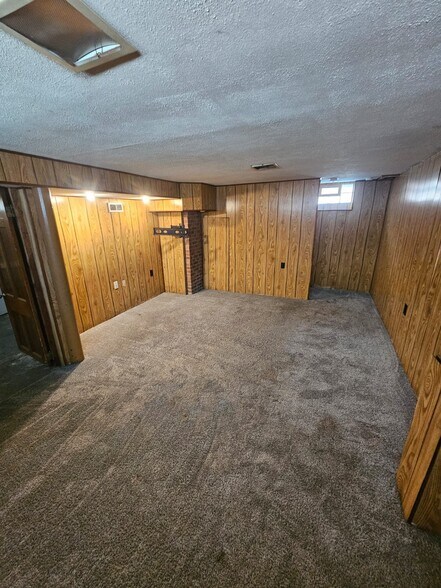 Building Photo - 21151 Fuller Ave