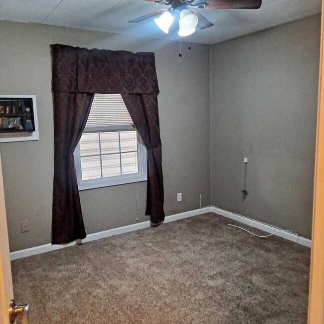 Building Photo - 120 Santa Lucia Dr