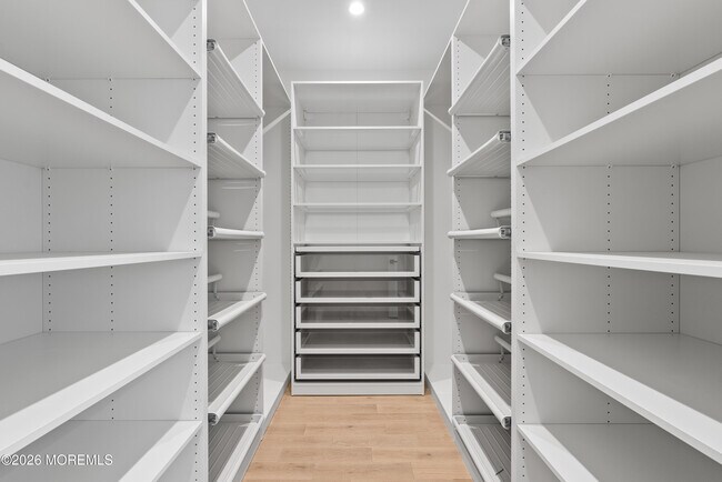 Building Photo - 150 Ampere Ave