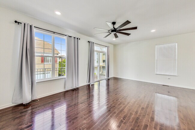 Building Photo - 598 Station Park Cir
