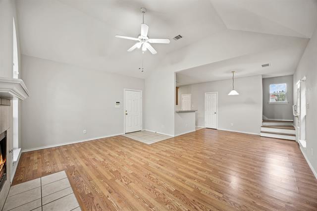 Building Photo - 553 Valley View Dr