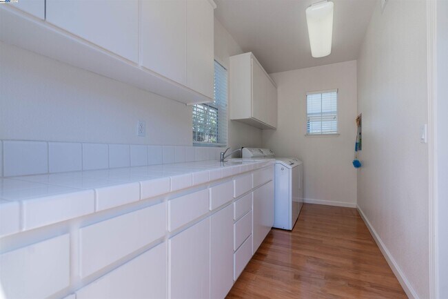 Building Photo - 1260 Ustilago Dr