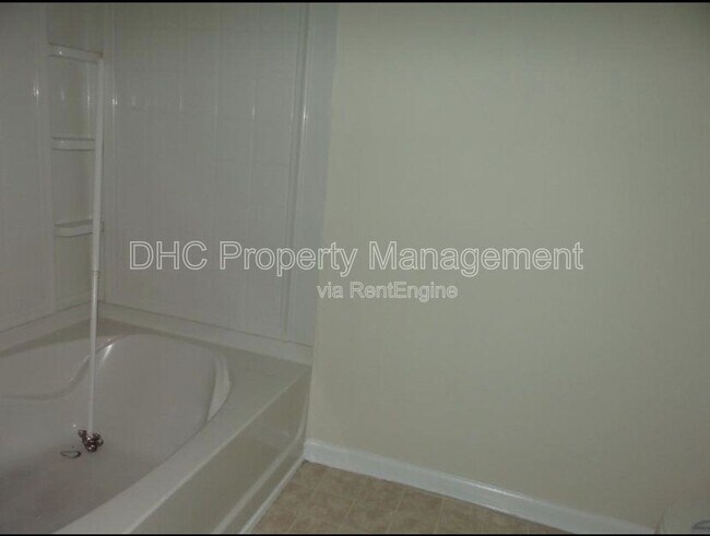 Building Photo - 2812 Vining Ridge Terrace