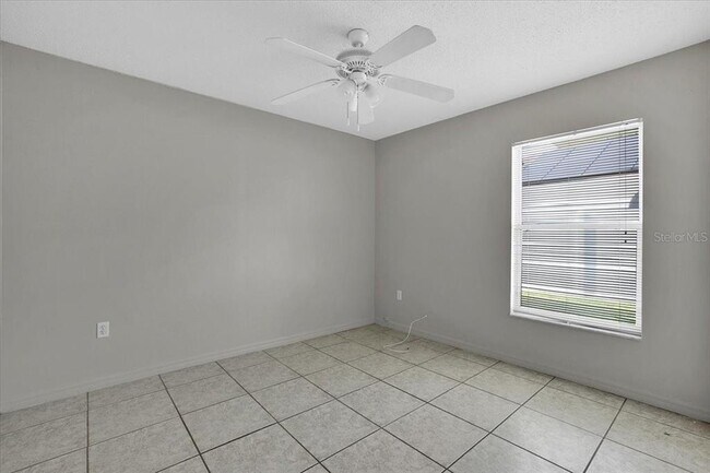 Building Photo - 112 Azalea Dr