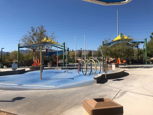 Building Photo - 8250 N Grand Canyon Dr