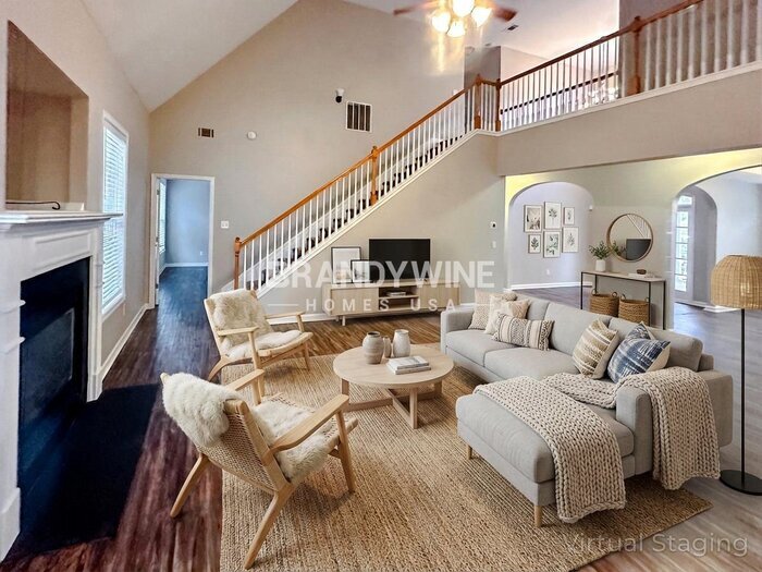 Building Photo - 527 Greyhawk Way