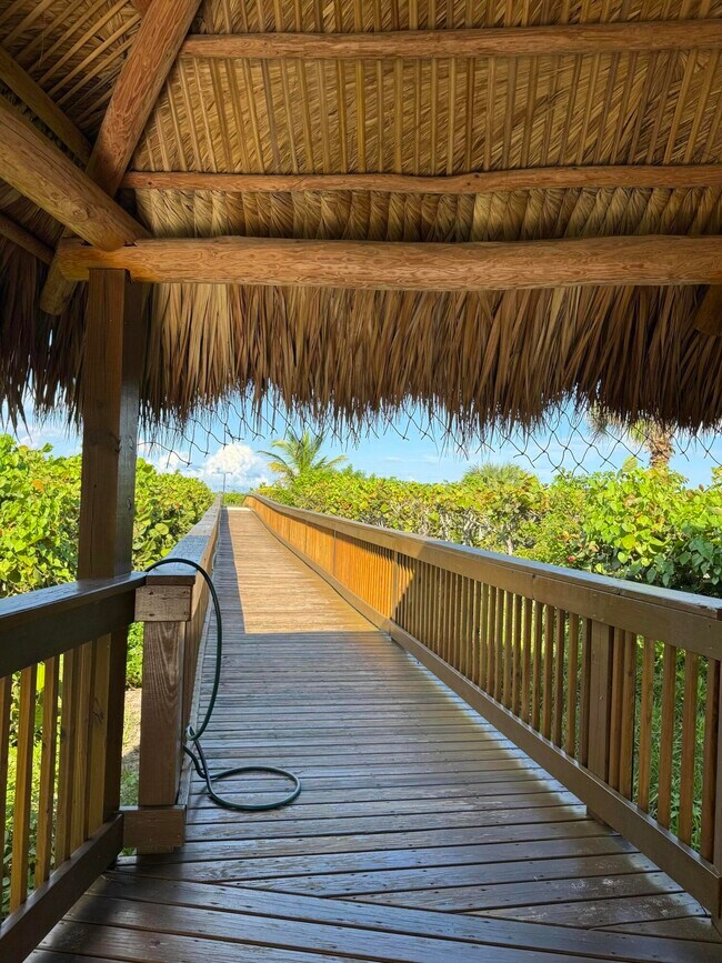 Building Photo - 2700 N Hwy A1A