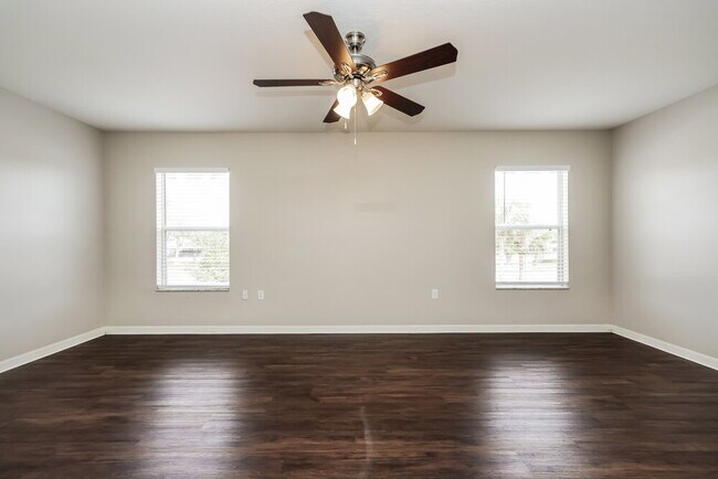 Building Photo - 19412 Timberbluff Dr