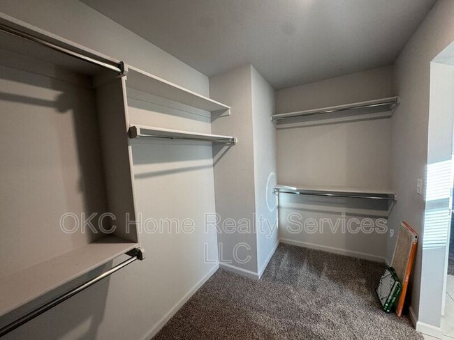 Building Photo - 928 Dusky Valley Ln