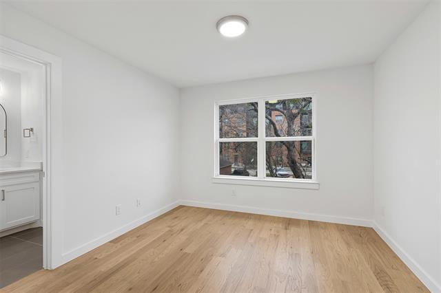 Building Photo - 911 Bayonne St