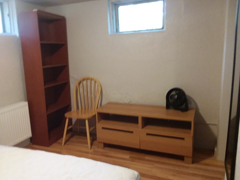 Bedroom - 509 E Myrtle St