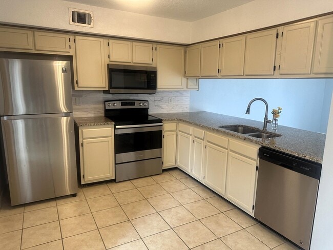 Building Photo - 413 Sea Rover Ln NW