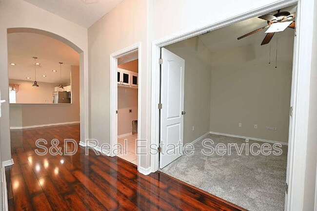 Building Photo - 7147 Cedarcrest Blvd