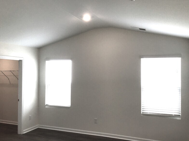 Building Photo - 999 Jt Westfield Dr