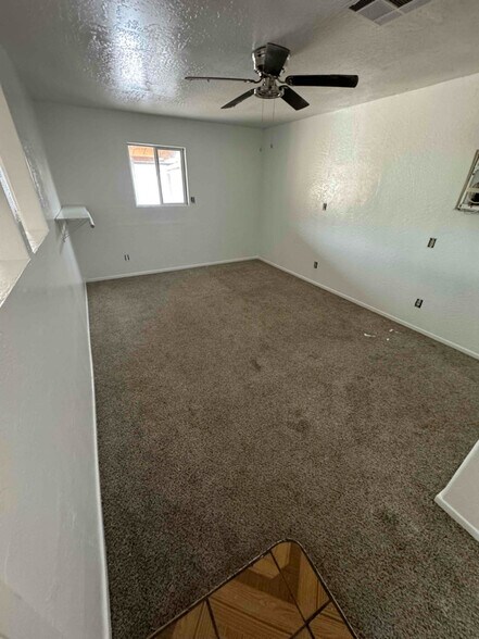 Building Photo - 7602 W Whitton Ave