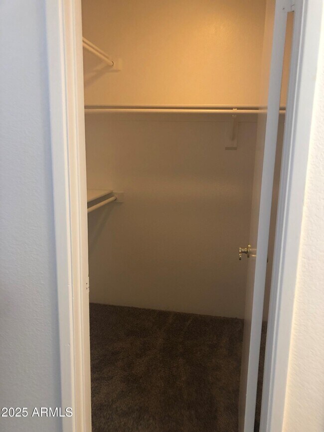 Building Photo - 7557 N Dreamy Draw Dr