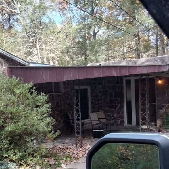 Primary Photo - 37 Nesco Manor Rd